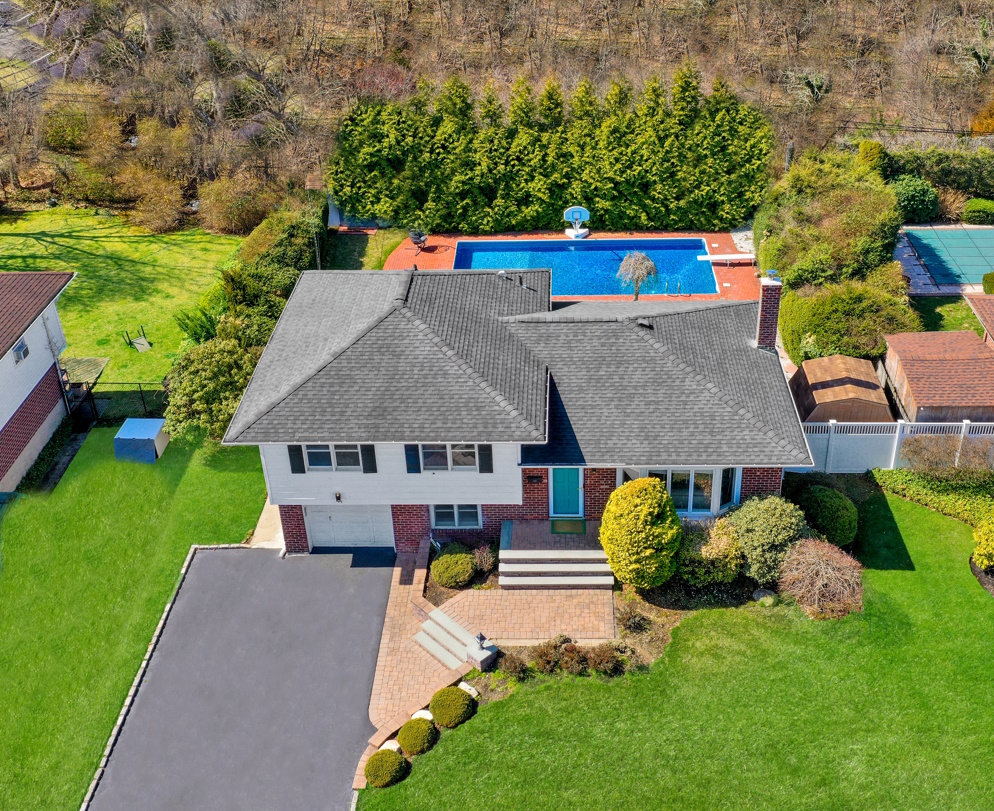 Sold home in Melville, NY